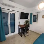 Aparthotel Kallista - Sunlit 4*