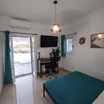 Kallista - Sunlit Apartahotel